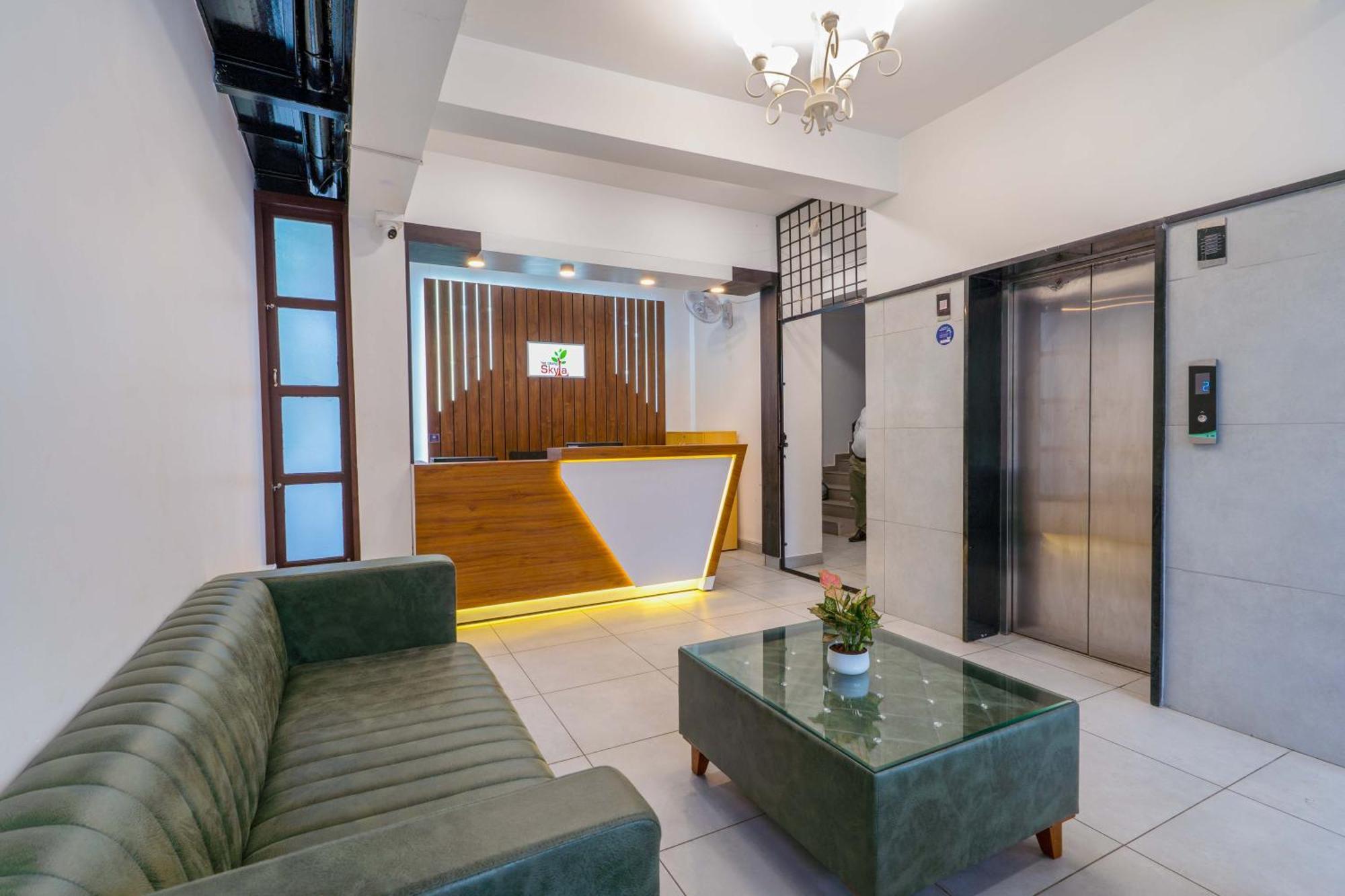 Treebo The Grand Skyla, Malleshwaram Bangalore Esterno foto